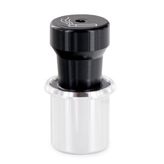 Schowek w zapalniczce samochodowej