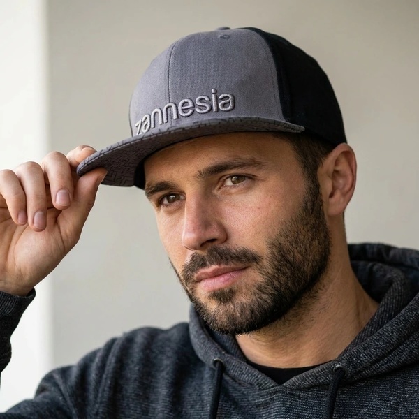 Szara czapka snapback Zamnesia