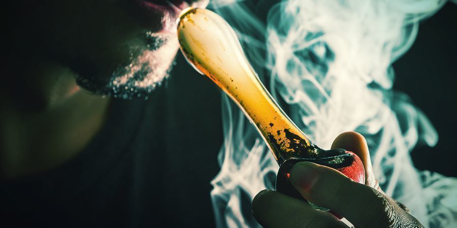 CO JEST POTRZEBNE, ABY NABIĆ I ZAPALIĆ FAJKĘ