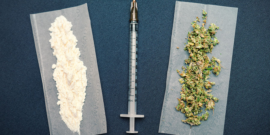 CZY MIESZANIE NARKOTYKÓW TO DOBRY POMYSŁ?