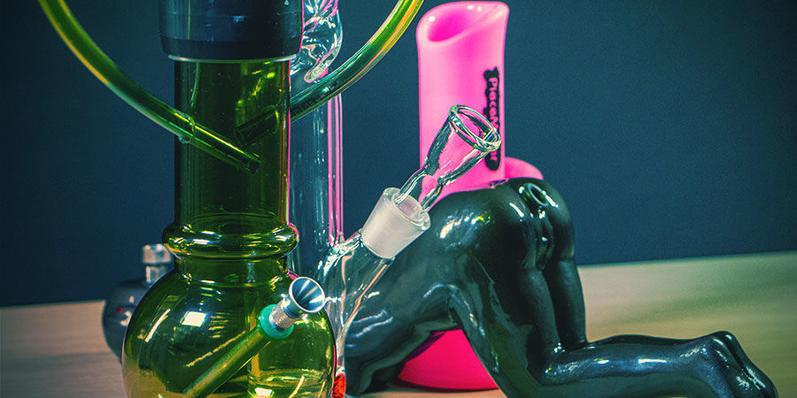 Który bong wybrać? Which Cannabis Bong To Choose?