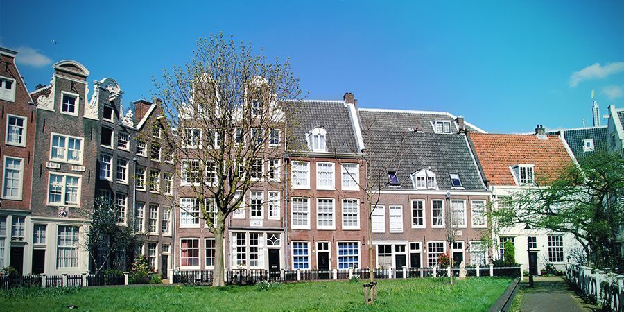 Wewnętrzne dziedzińce Miejsca do jarania w Amsterdamie: wewnętrzne dziedzińce