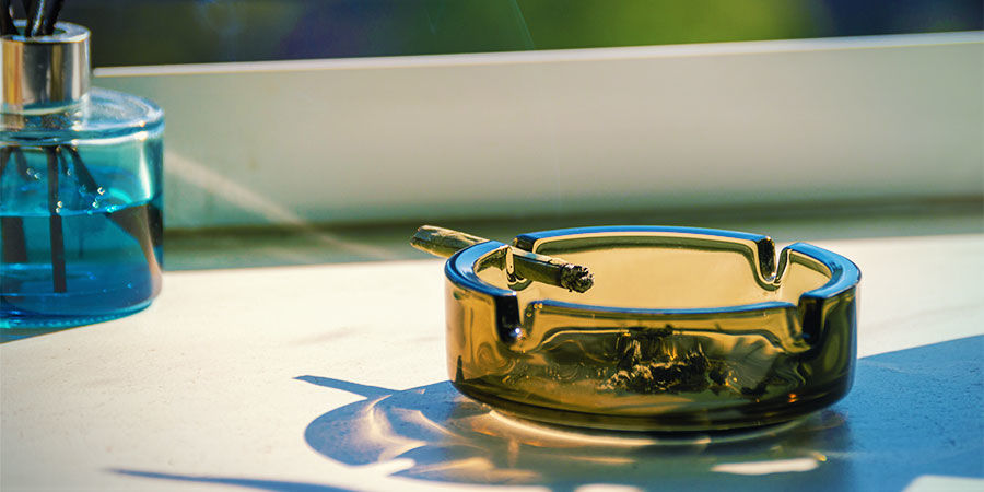 Sprawdź popielniczkę Jak wykryć zanieczyszczenia w marihuanie: sprawdź popielniczkę