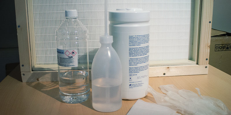 Czyszczenie komory laminarniej