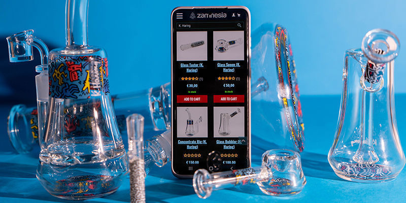 Szklana kolekcja K. Haringa jest już dostępna w Zamnesia K. Haring Glass Collection is now available at Zamnesia