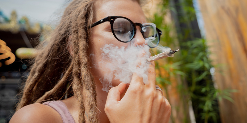 Inhalowanie konopi: Wymaga praktyki