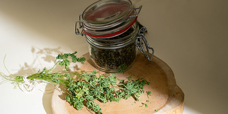 Przechowuj z dala od bezpośredniego światła słonecznego Przechowuj z dala od bezpośredniego światła słonecznego