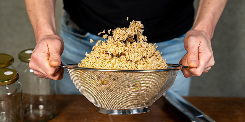 Przygotuj ryż Prepare the rice