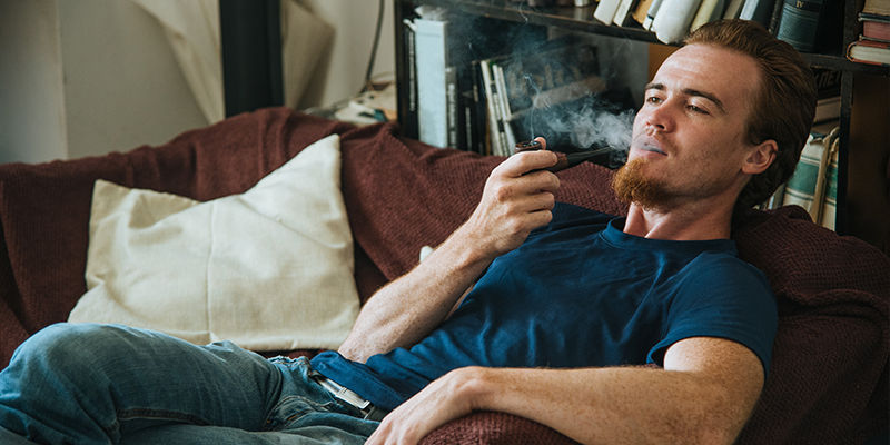 Ma paskudny tytoniowy posmak