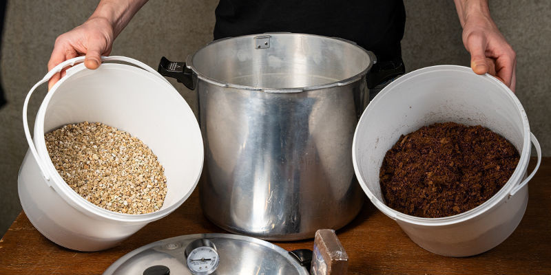 Czego można użyć jako warstwy okrywowej? Czego można użyć jako warstwy okrywowej?