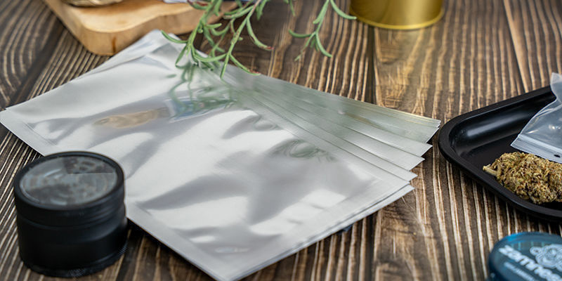 Zgrzewane, bezzapachowe woreczki Heat Sealable Odour-Proof Bags.