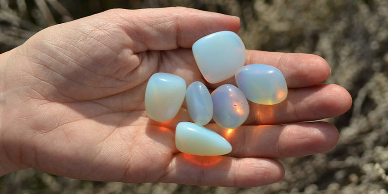 Wodnik – kamień księżycowy Aquarius - Moonstone