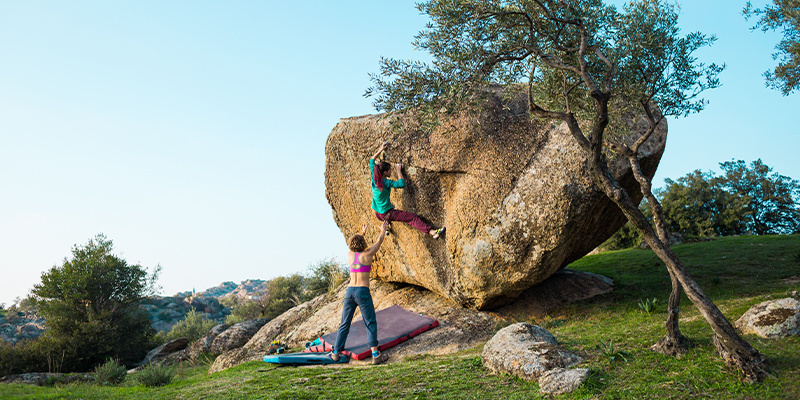 Konopie i bouldering: Im wyżej się wspinasz, tym boleśniej upadasz Konopie i bouldering: Im wyżej się wspinasz, tym boleśniej upadasz