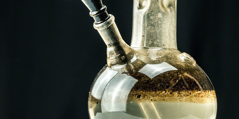 Jak rozpoznać, że trzeba wymienić wodę w bongo? Jak rozpoznać, że trzeba wymienić wodę w bongo?