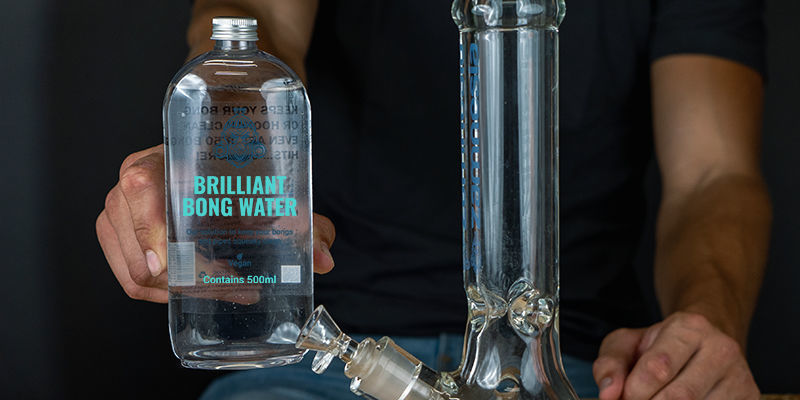 Użyj Brilliant Bong Water Użyj Brilliant Bong Water