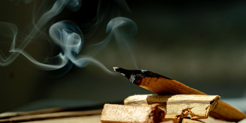 Dlaczego warto używać kadzideł?