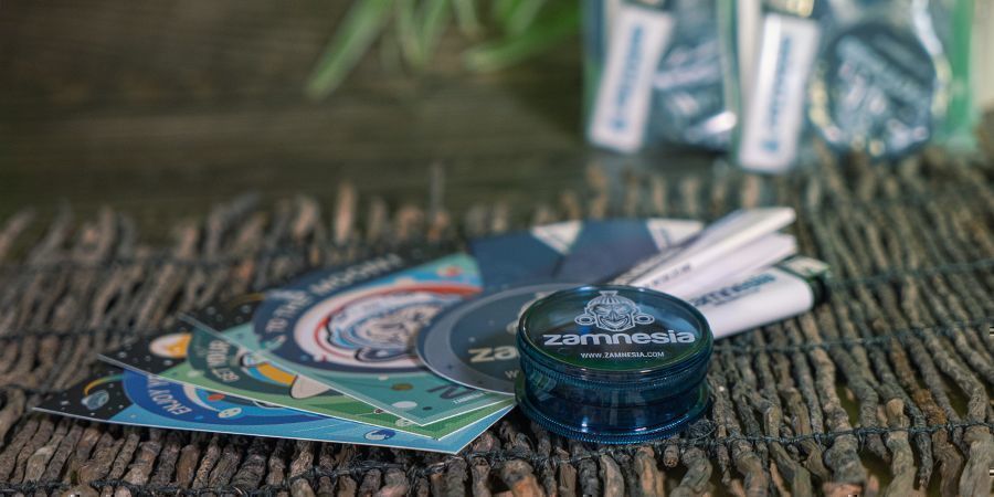 Darmowa torba z prezentami przy zamówieniach powyżej 75 € Darmowa torba z prezentami przy zamówieniach powyżej 75 € Zamnesia