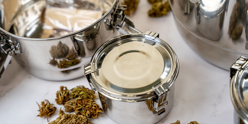 Pojemnik do przechowywania Cvault