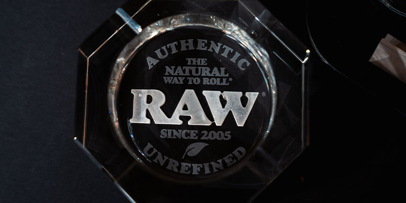 Kryształowa szklana popielniczka RAW Kryształowa szklana popielniczka RAW