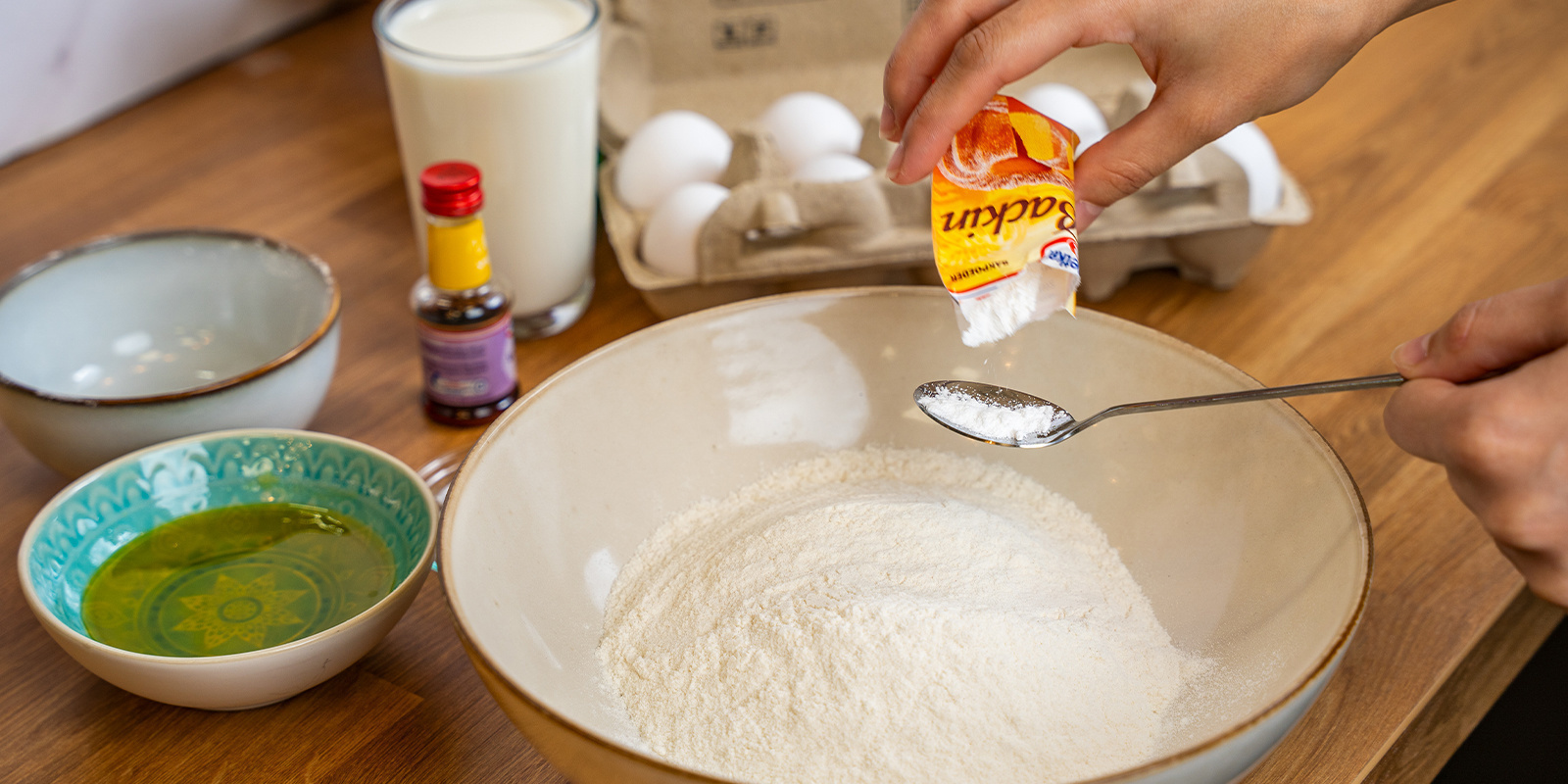 Połącz suche składniki Połącz suche składniki