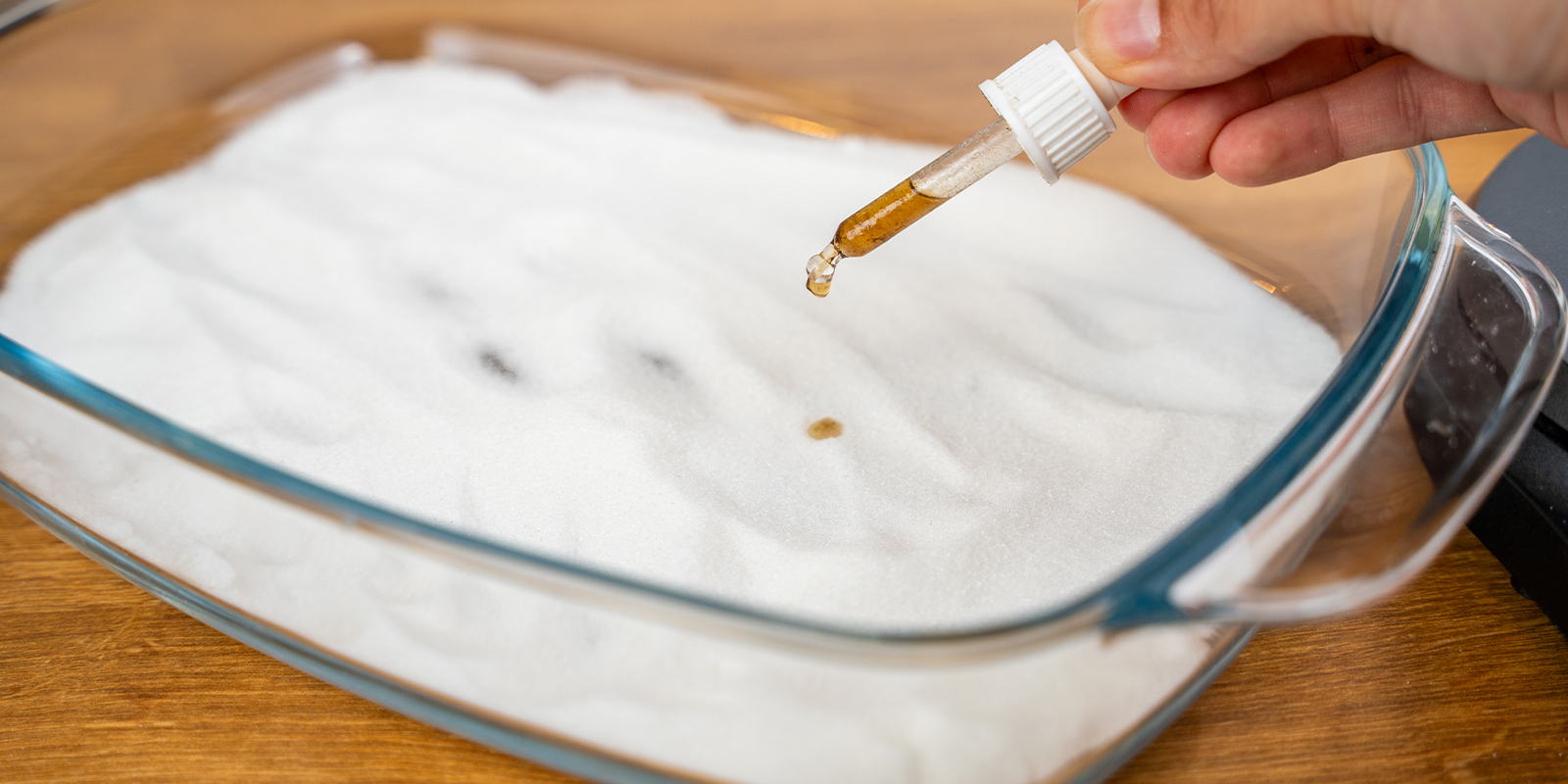 Krok 1: Wymieszaj cukier z nalewką