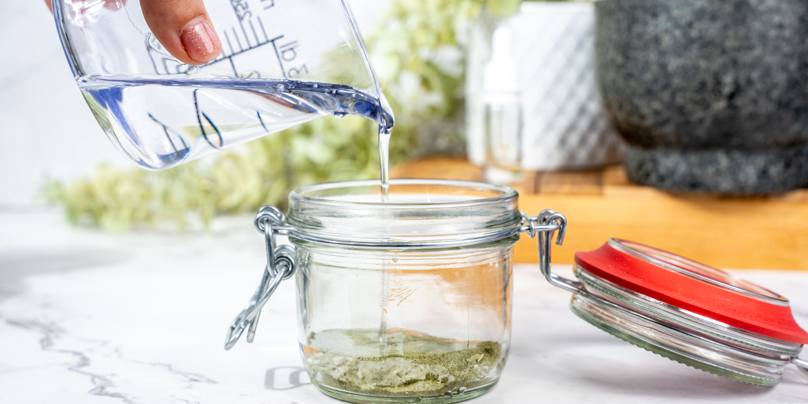 Krok 2: Nasycanie rozpuszczalnika