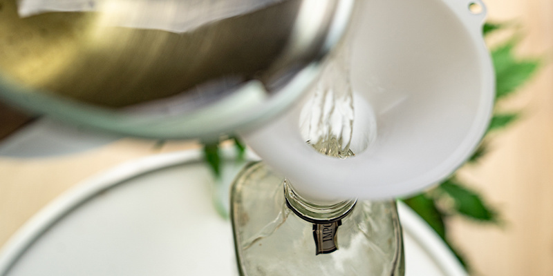 Gotowy gin z konopi Gotowy gin z konopi