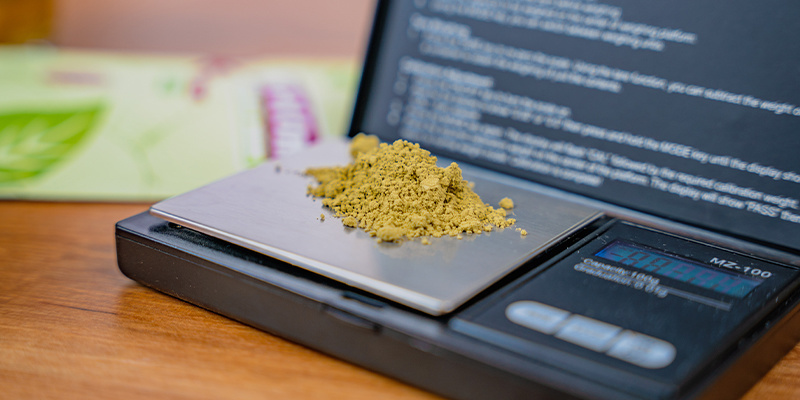 Jak dawkować i spożywać herbatę z kratomu