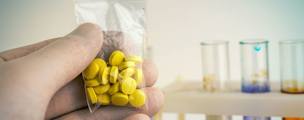 Co tak naprawdę znajduje się w tabletkach ecstasy