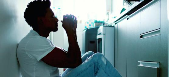 Czym są drgawki po konopiach?